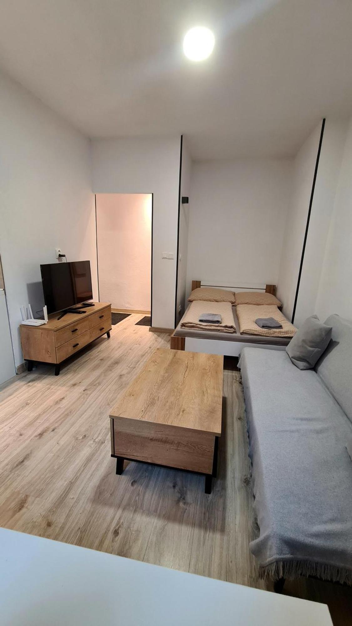 Apartman Bb-Centrum2 반스카비스트리카 외부 사진